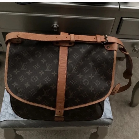 Louis Vuitton Saumur 35 - Picture 11 of 14